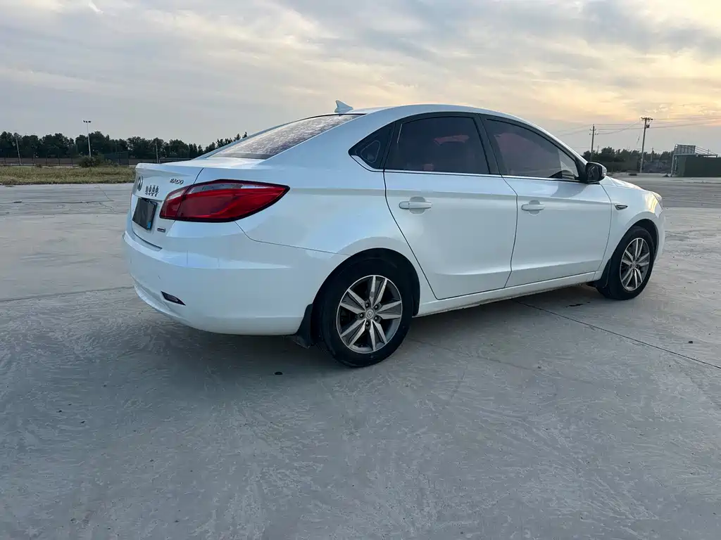 Changan Eado — миниатюра 5