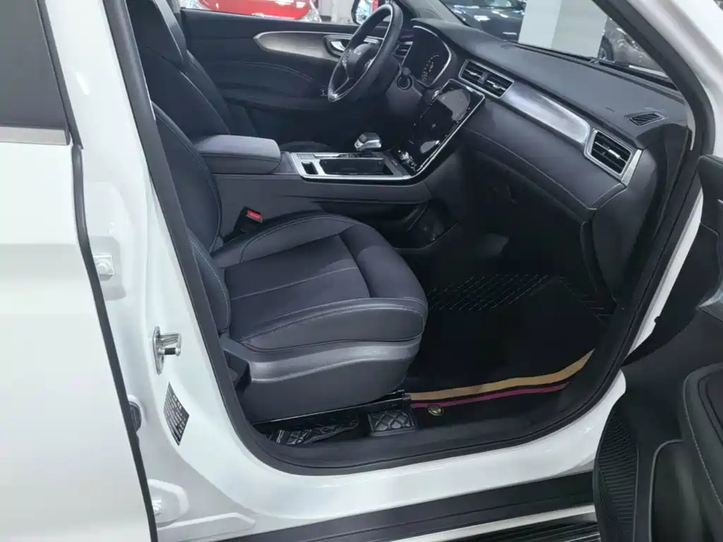 Roewe RX5 — миниатюра 25