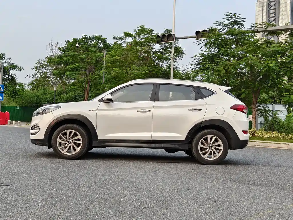 Hyundai Tucson — миниатюра 4
