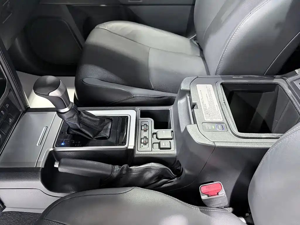 Toyota Prado — миниатюра 8