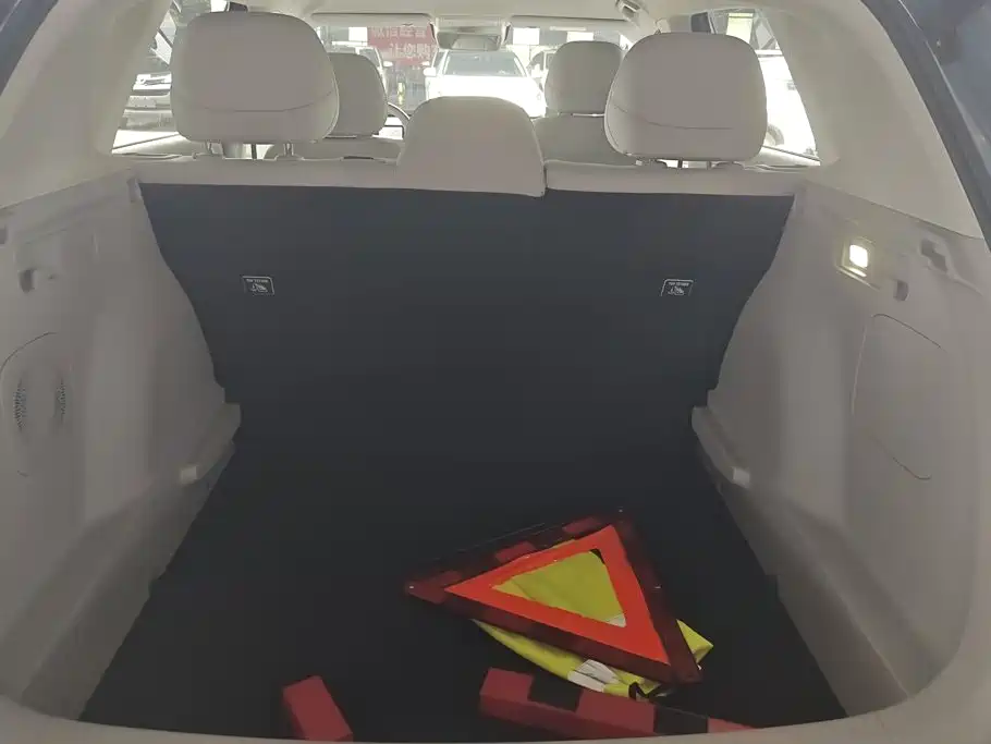 Leapmotor Leapmotor B10 — миниатюра 4
