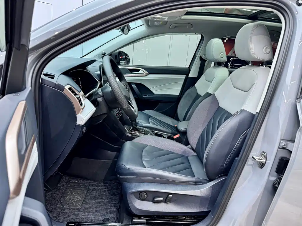 Volkswagen Tharu 2023 300TSI