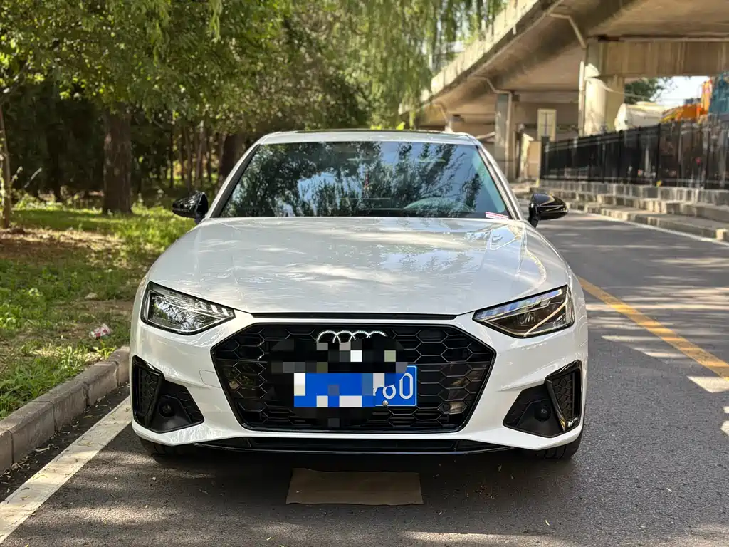 Audi A4L 2024 40 TFSI Luxury