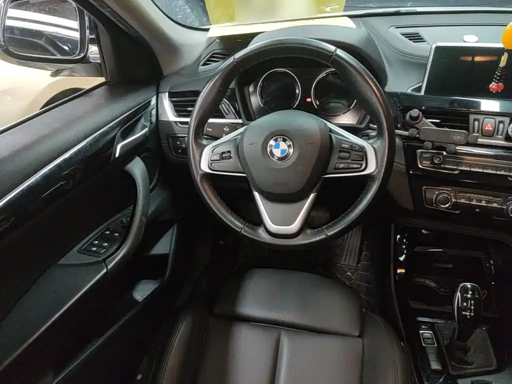 BMW X2 (Import) — миниатюра 11