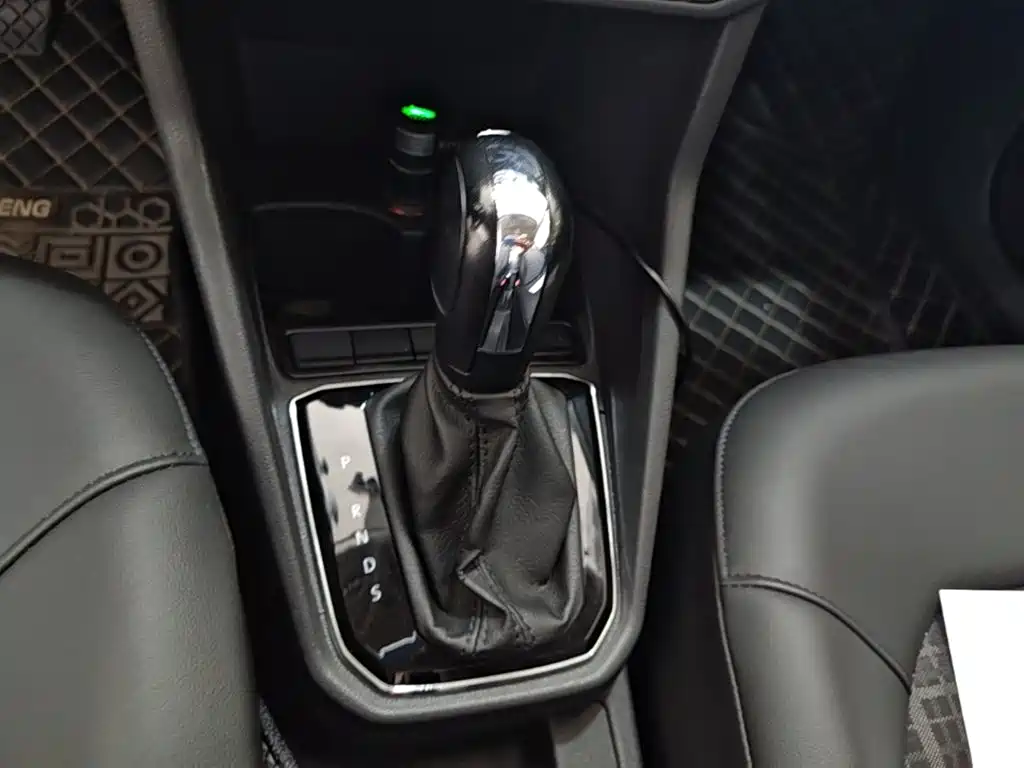 Volkswagen Jetta — миниатюра 14