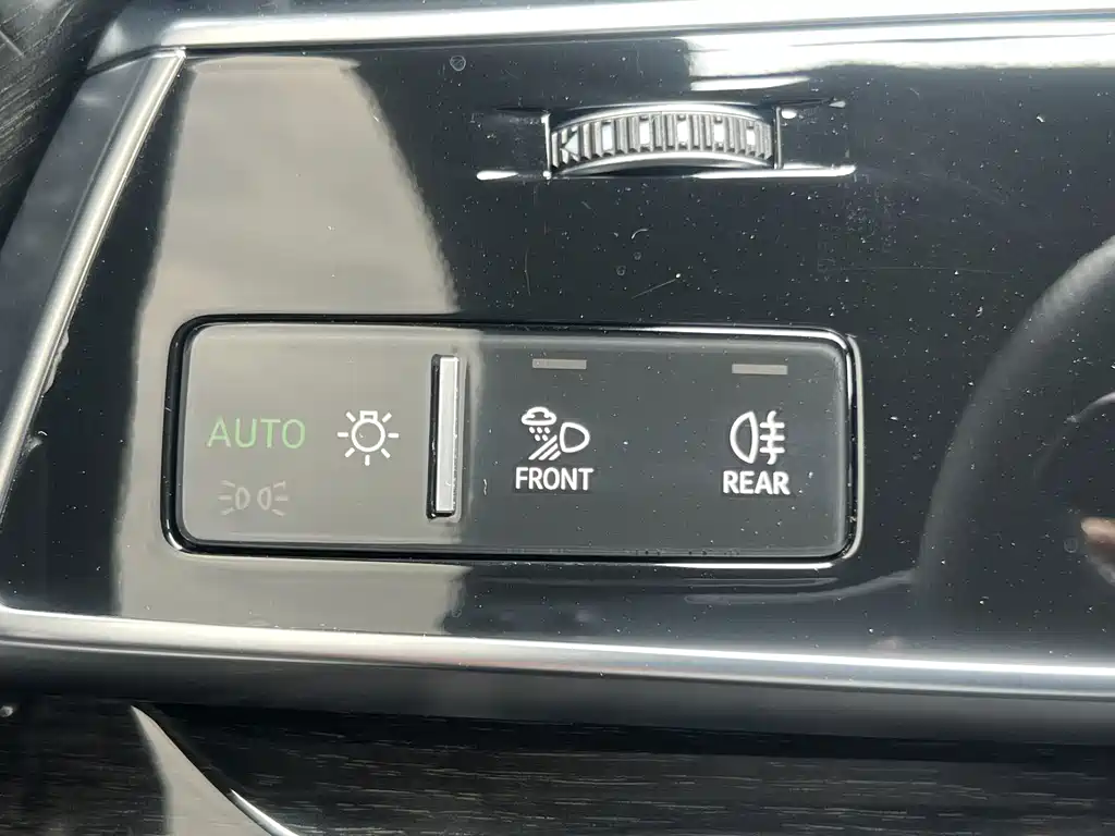 Audi Q8 — миниатюра 24