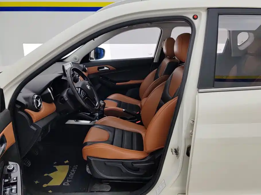 BAIC Senova X35 — миниатюра 9