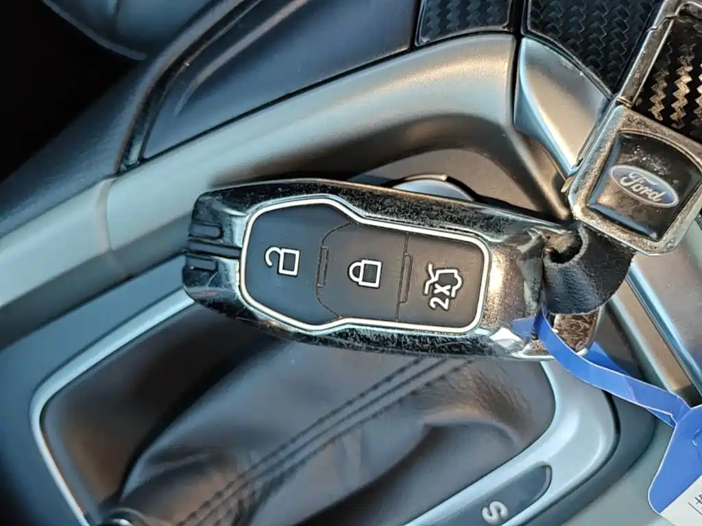 Ford Mondeo — миниатюра 9