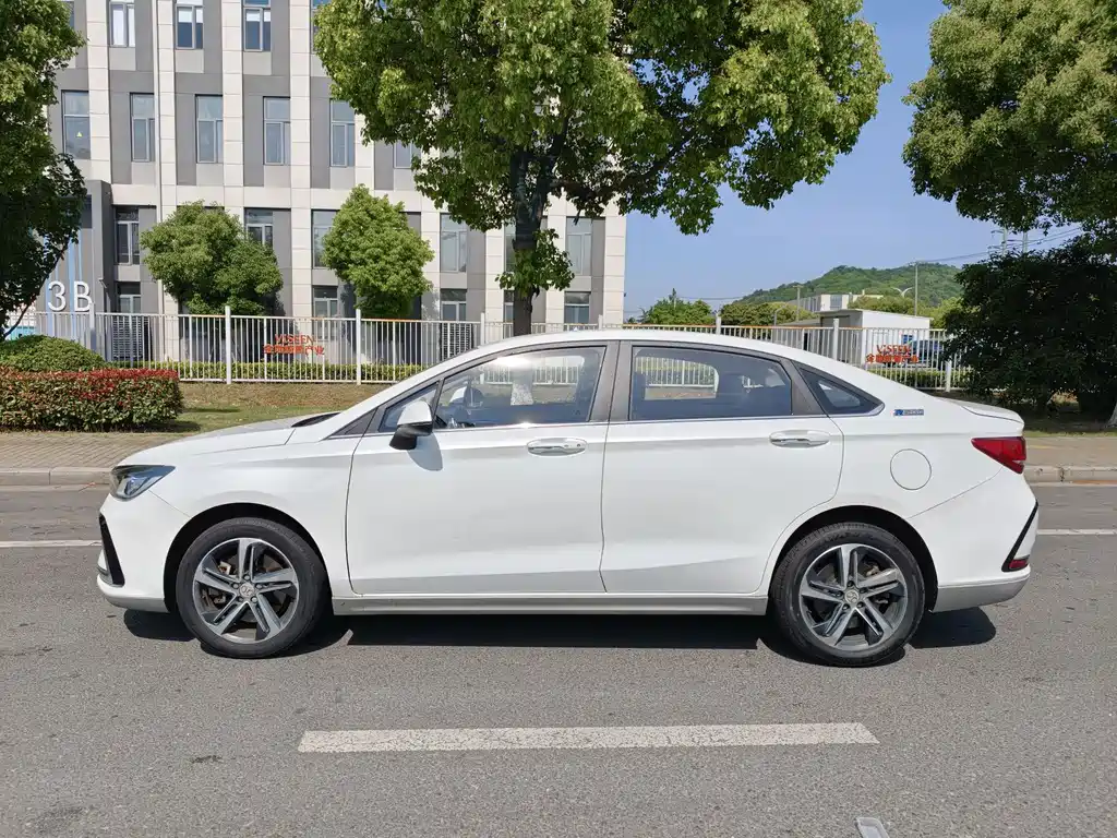 BAIC EU5 2018 R500