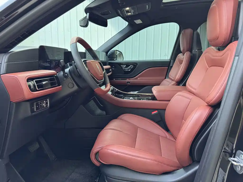 Lincoln Aviator — миниатюра 5