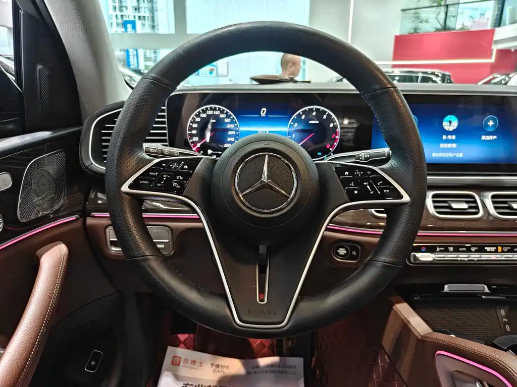 Mercedes-Benz GLE (Import) — миниатюра 15
