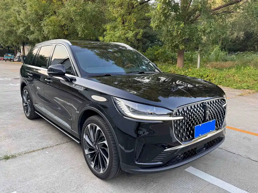 Lincoln Aviator — миниатюра 3