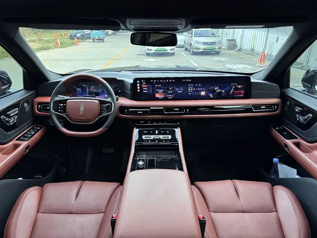 Lincoln Aviator — миниатюра 12