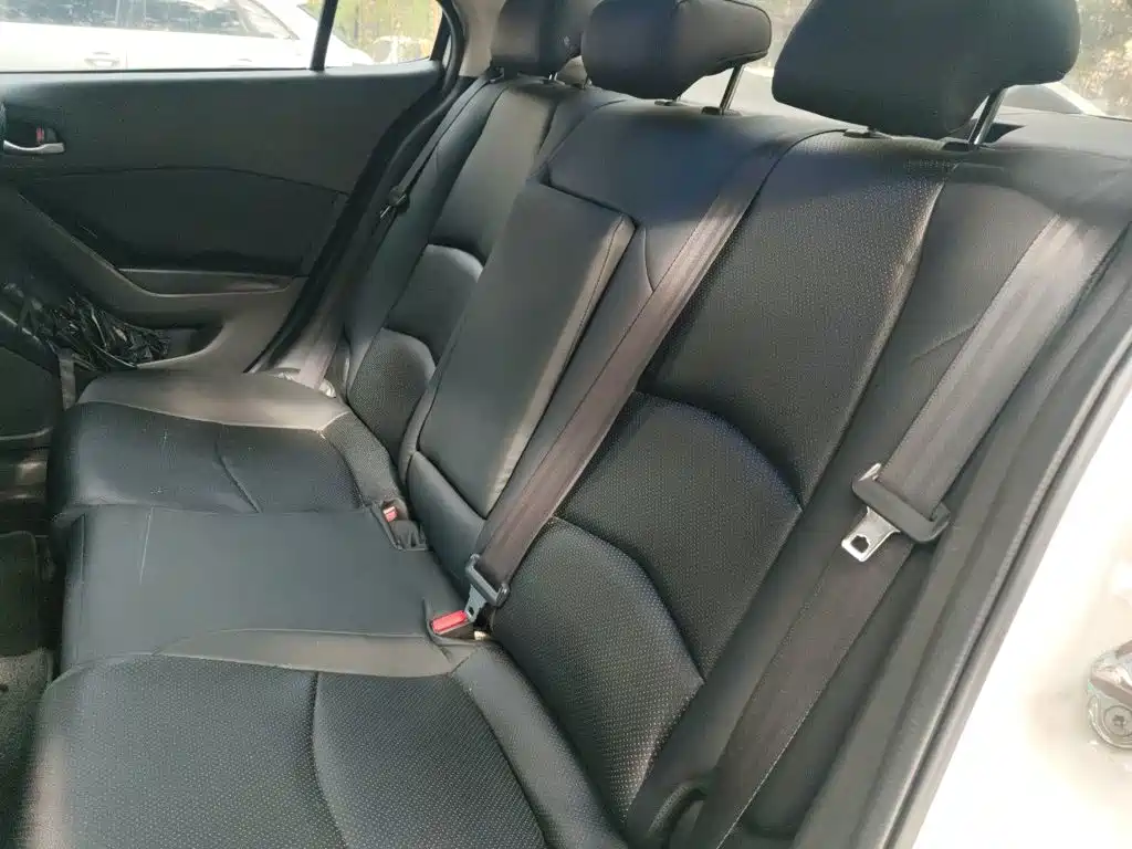 Mazda 3 Axela — миниатюра 18