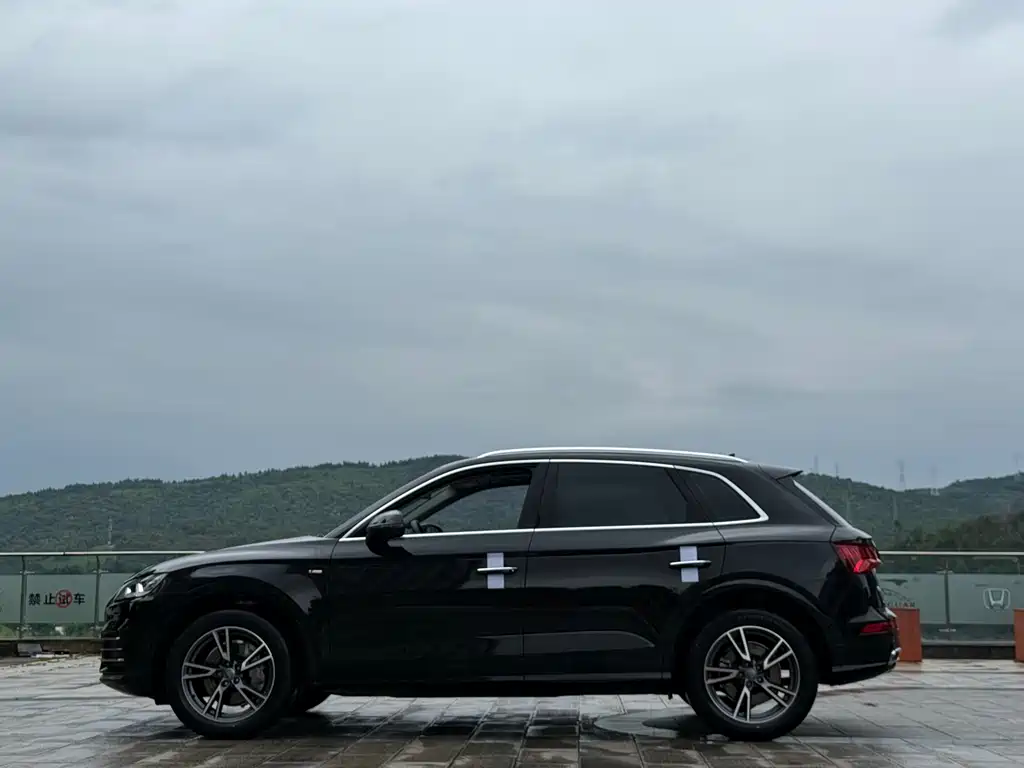 Audi Q5L 2020 40 TFSI Fashion