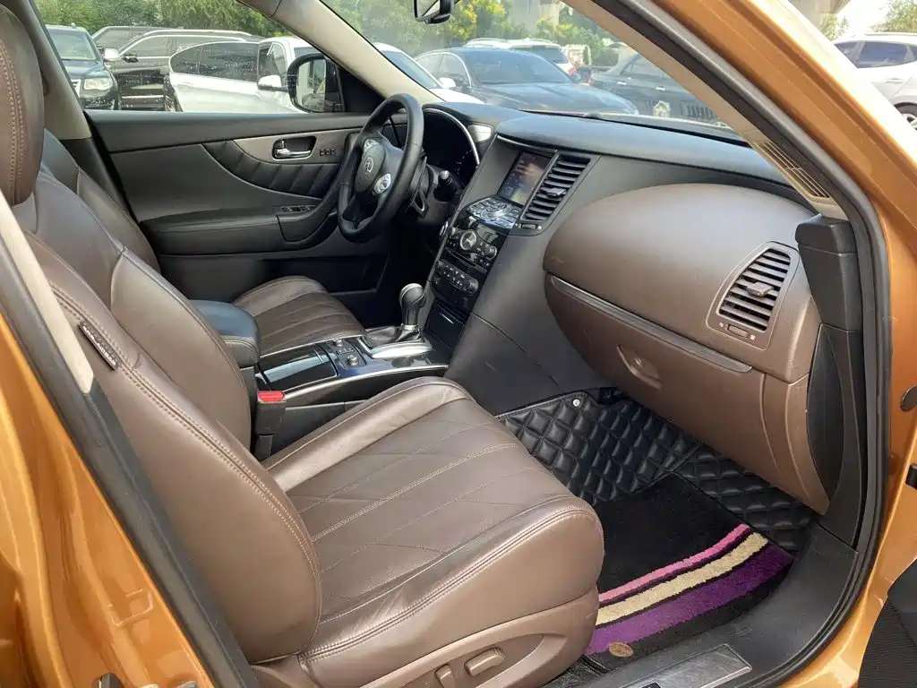 Infiniti FX — миниатюра 4