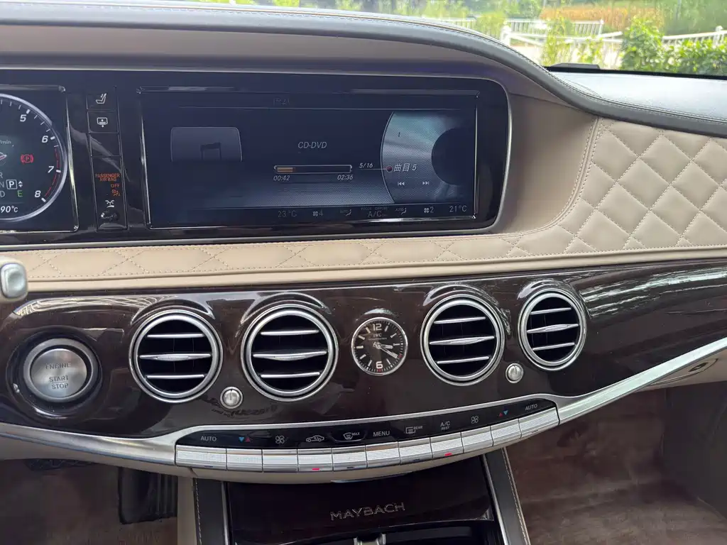 Mercedes-Benz S-Class — миниатюра 10