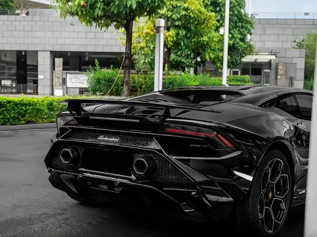 Lamborghini Huracán — миниатюра 3