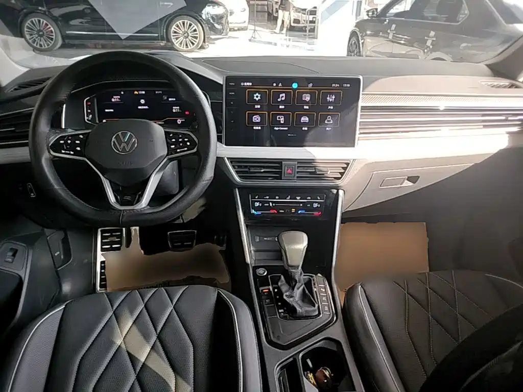 Volkswagen Tiguan L — миниатюра 10