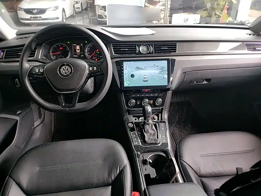 Volkswagen Passat — миниатюра 10