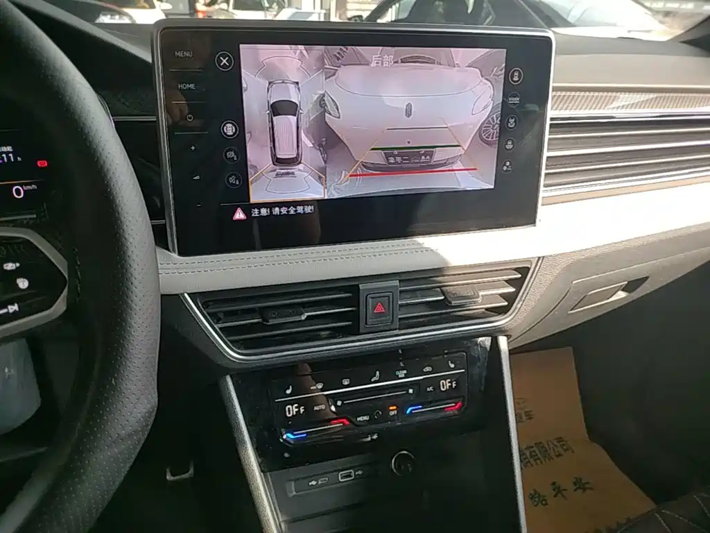 Volkswagen Tiguan L — миниатюра 13