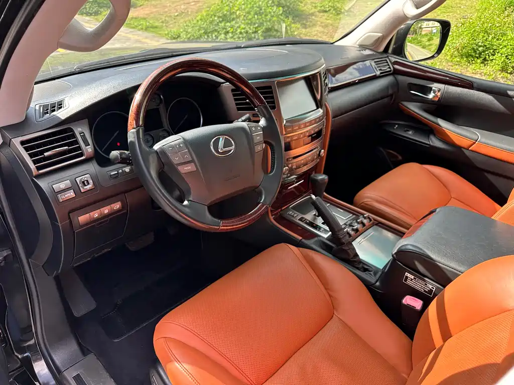 Lexus LX 2012 570
