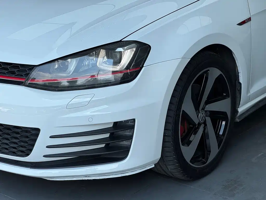 Volkswagen Golf GTI — миниатюра 5