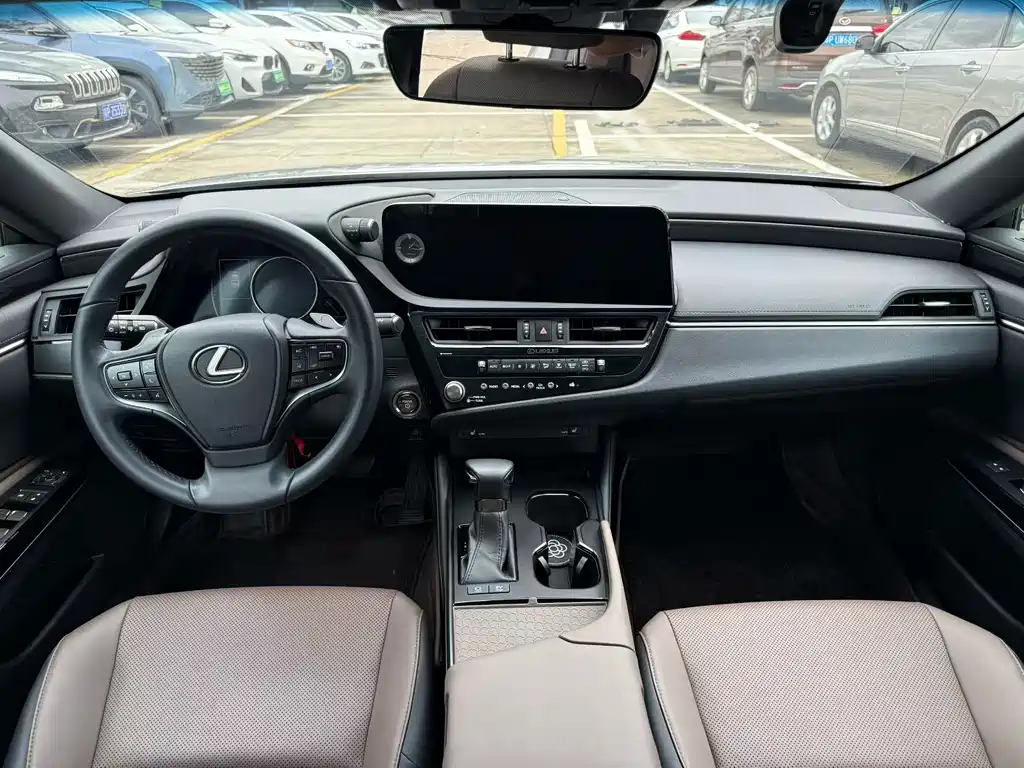 Lexus ES — миниатюра 6