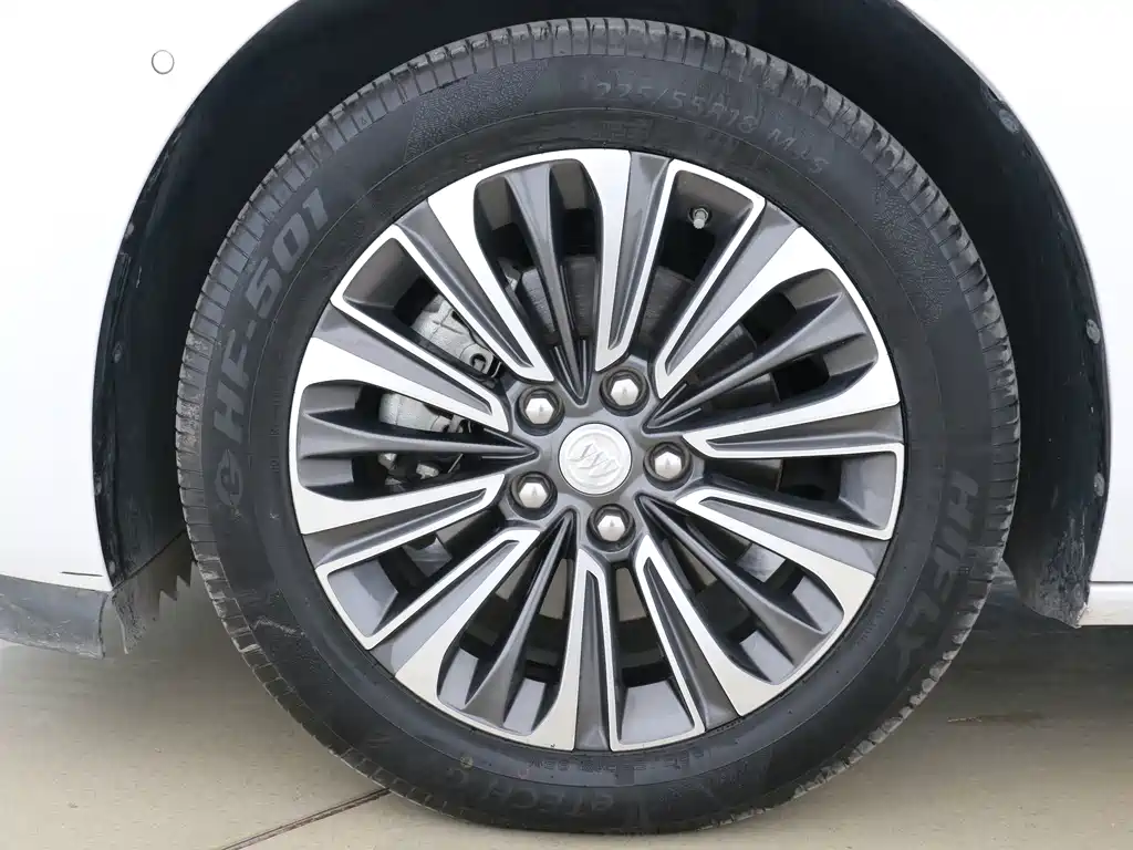 Buick GL8 — миниатюра 9