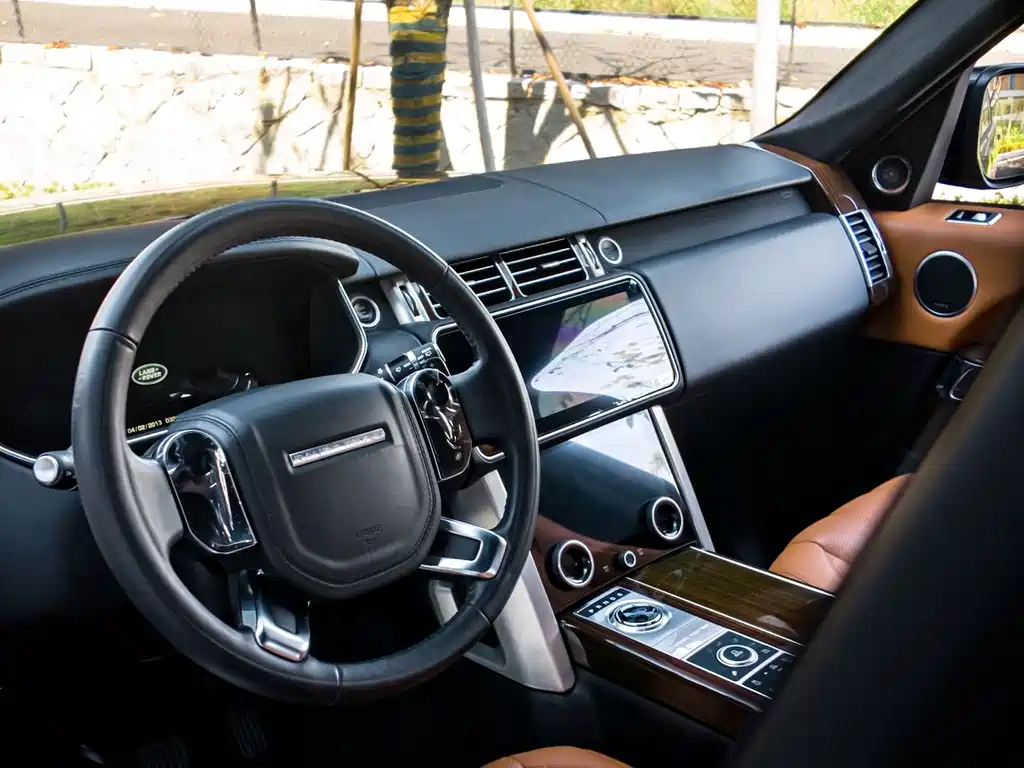 Land Rover Range Rover — миниатюра 10