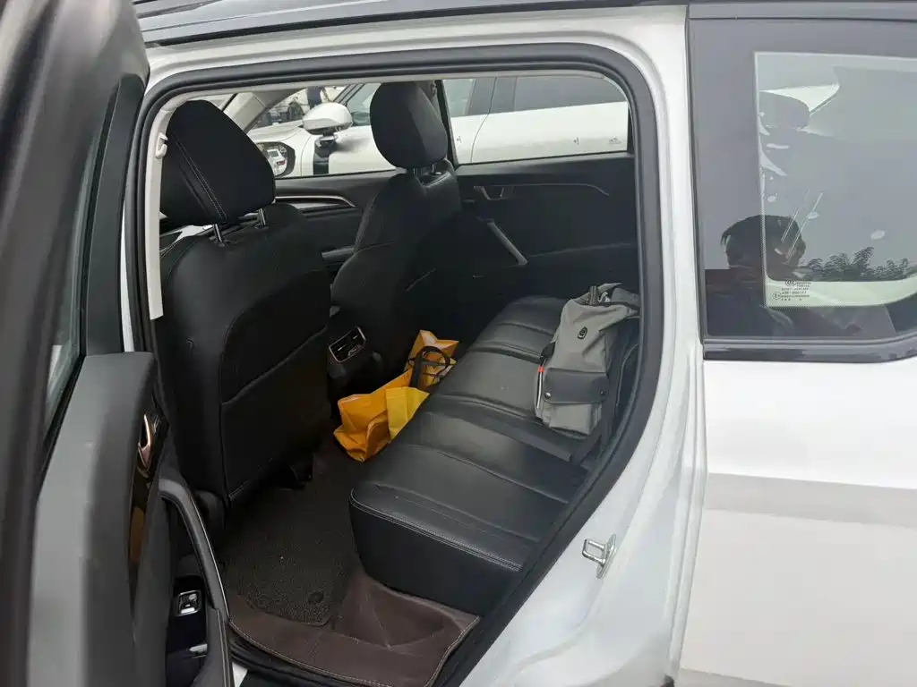 Baojun RS-5 — миниатюра 7