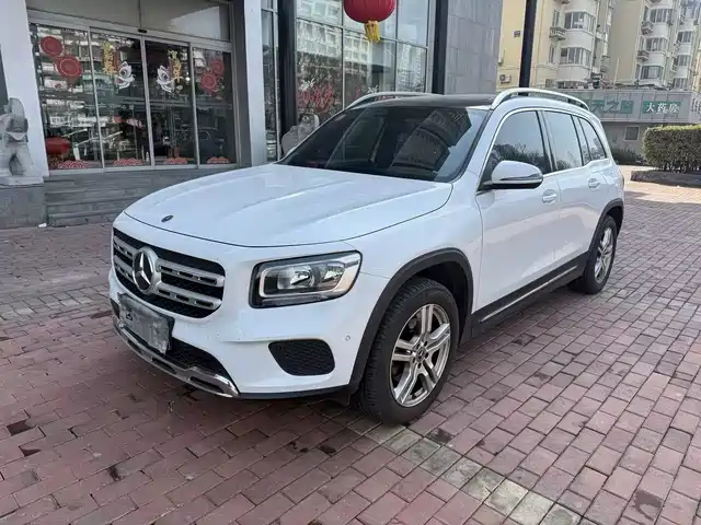 MERCEDES-BENZ GLB