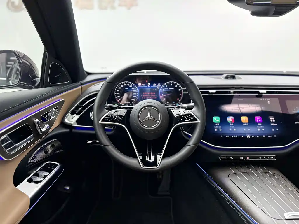 Mercedes-Benz E-Class — миниатюра 8