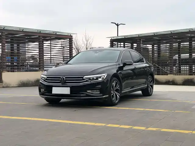 VOLKSWAGEN MAGOTAN 2022