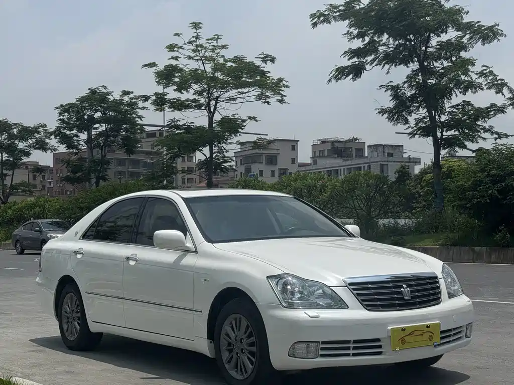 Toyota Crown 2005 3.0L Royal Saloon