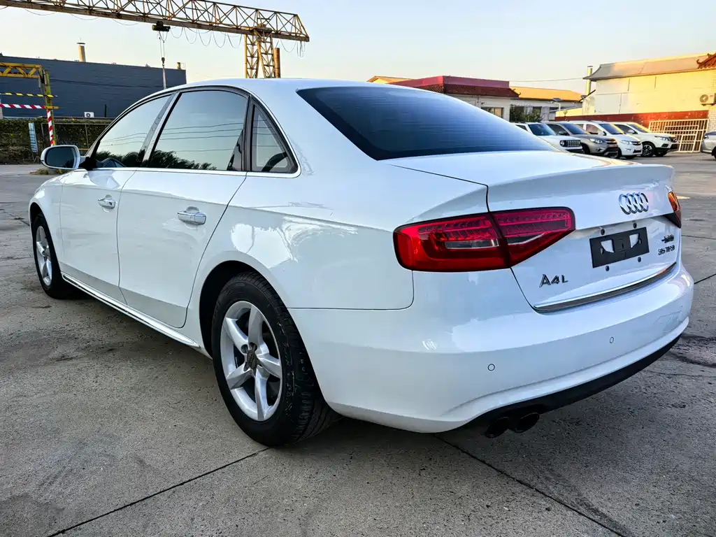 Audi A4L — миниатюра 5