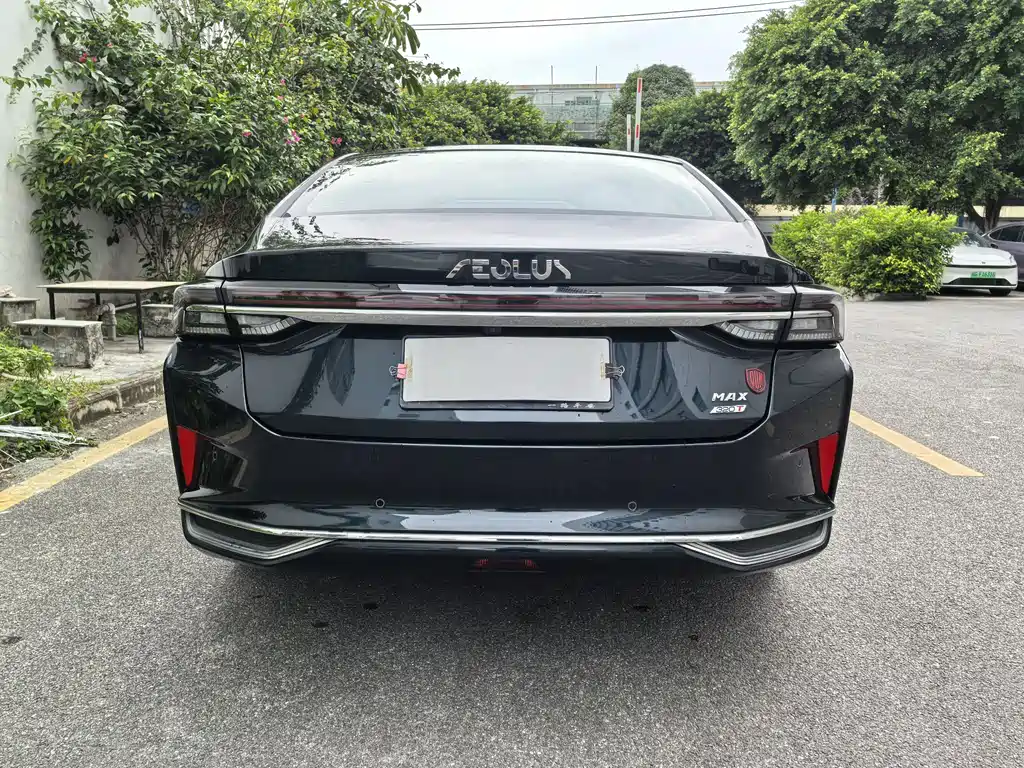 DONGFENG YI HYUN MAX