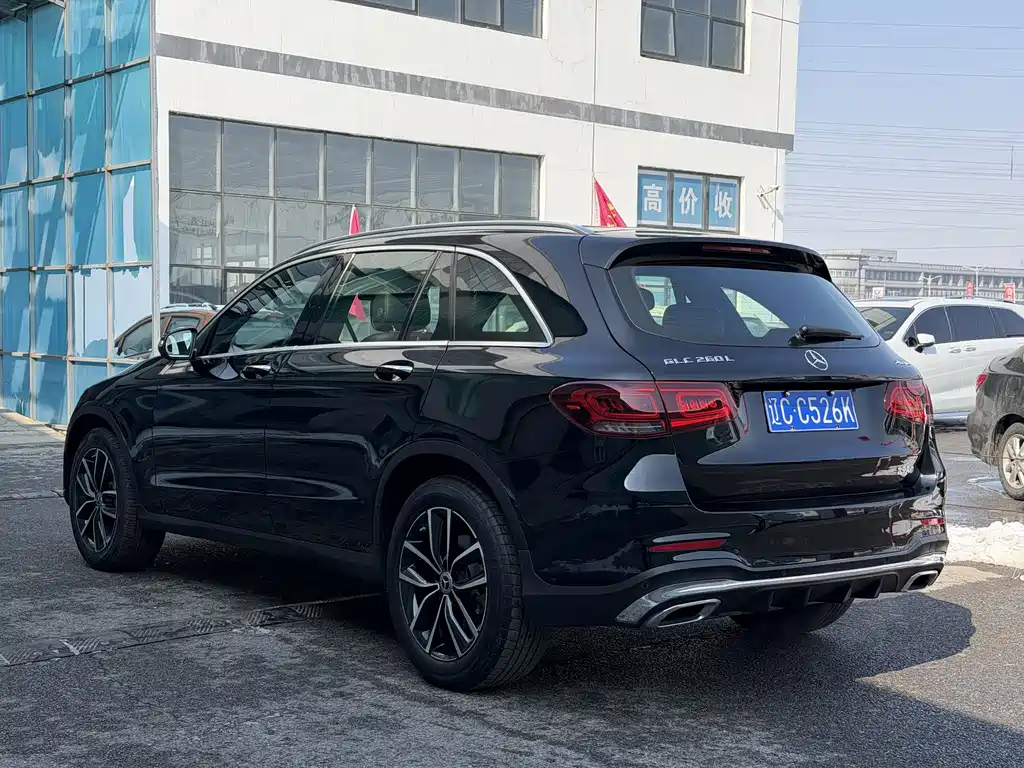 MERCEDES-BENZ GLC