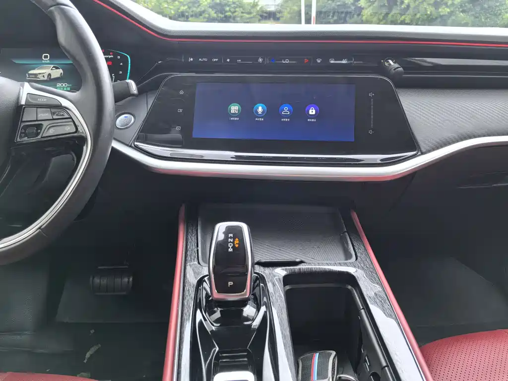 DONGFENG YI HYUN MAX