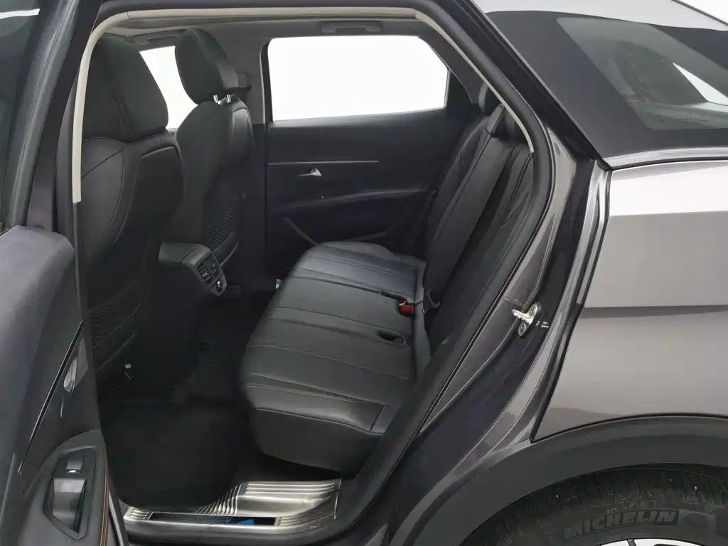 Peugeot 4008 — миниатюра 15