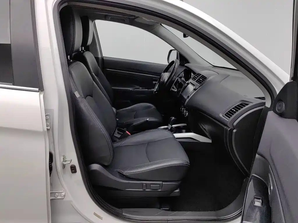 Peugeot 4008 (Import) — миниатюра 23