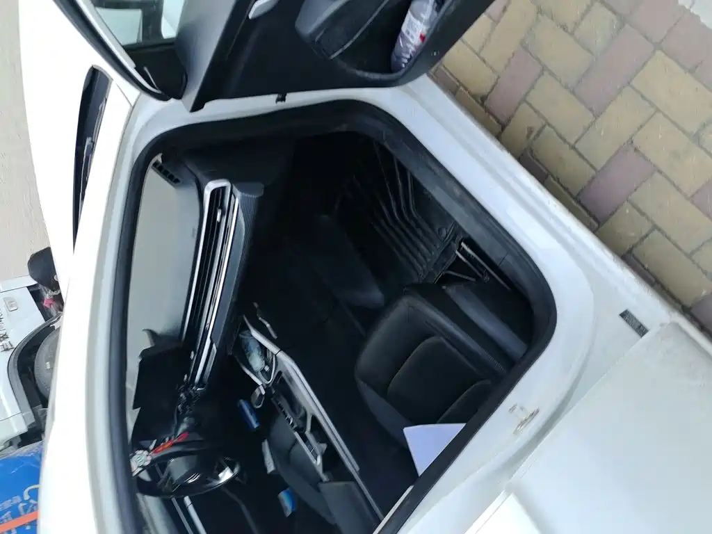 Geely Emgrand — миниатюра 18
