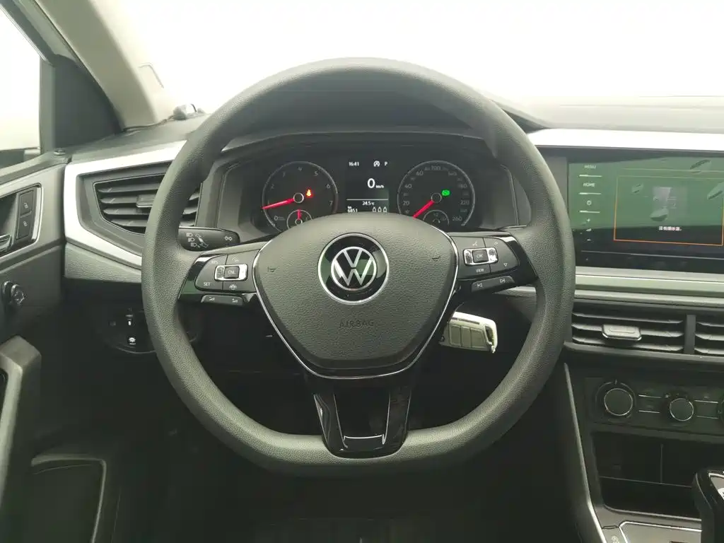 Volkswagen Polo — миниатюра 11