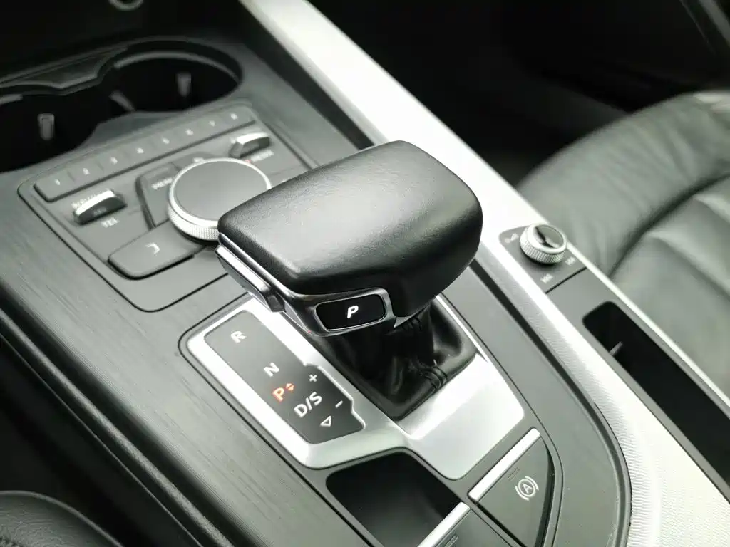 Audi A4 (Import) — миниатюра 13