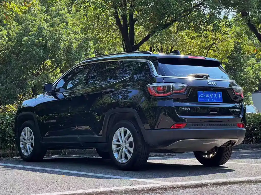 Jeep Compass — миниатюра 7