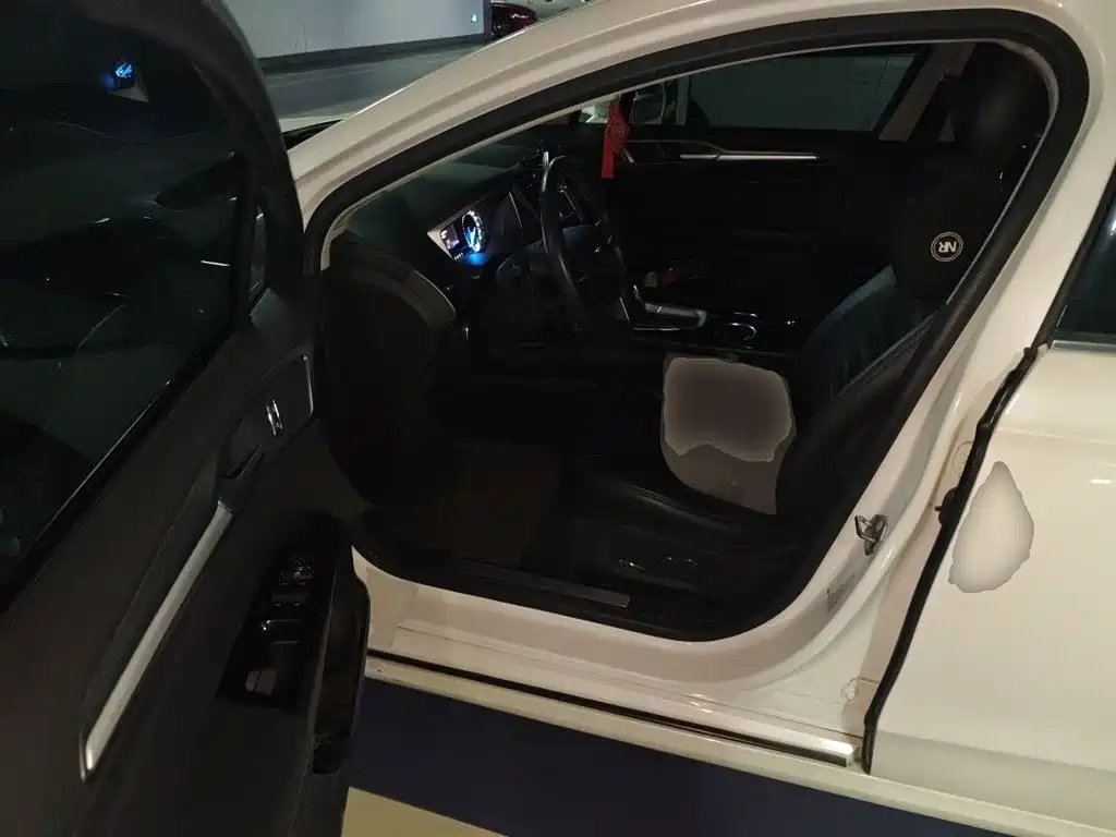 Ford Mondeo — миниатюра 14