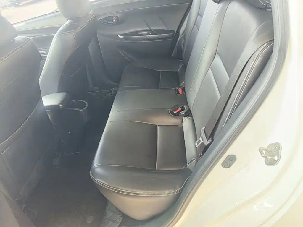 Toyota Yaris L — миниатюра 17