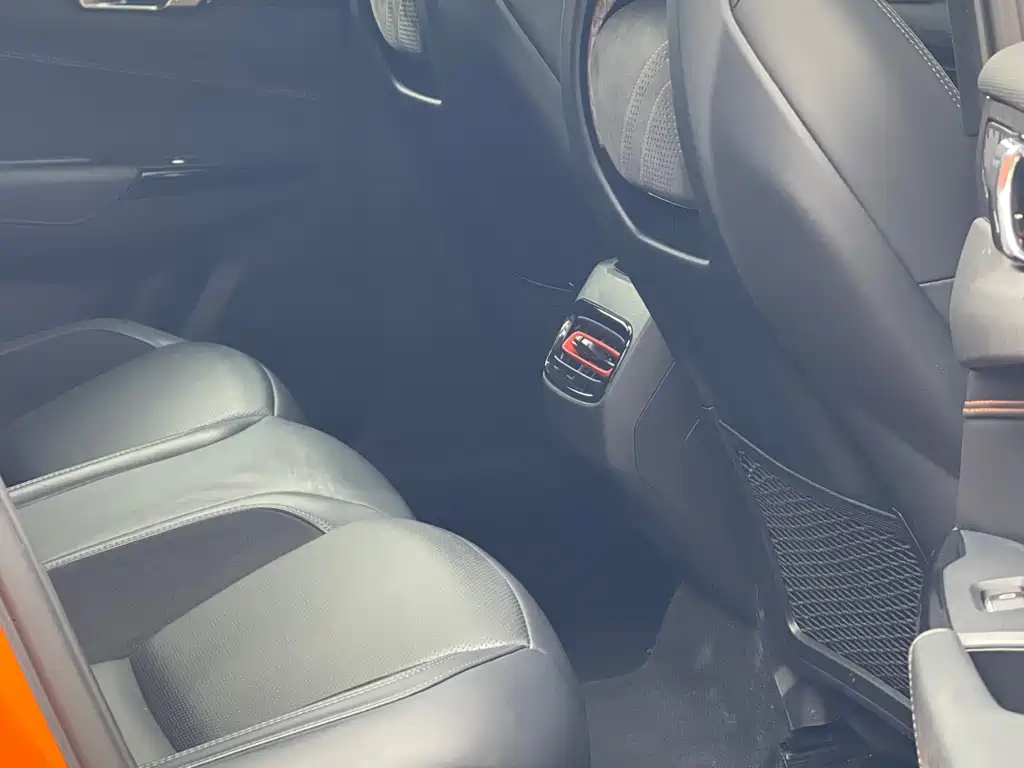 LYNK & CO. 02 HATCHBACK