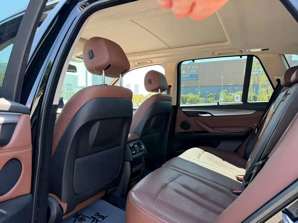 BMW X5 (Import) — миниатюра 5