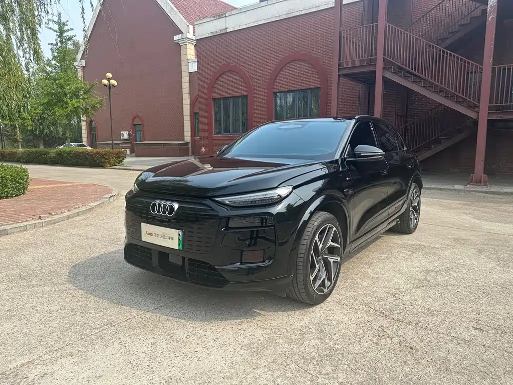 Audi 奥迪Q6L e-tron 2025
